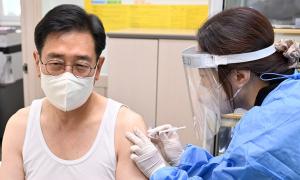 전진선 양평군수, 군민들의 추가접종 독려를 위해 코로나19 2가 백신 추가접종 완료